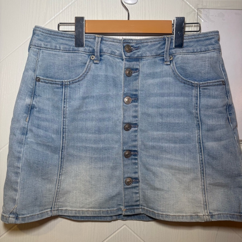 AE Button Front High Waisted Denim Mini Skirt Super Stretch Blue Sz8 Western - Picture 7 of 7